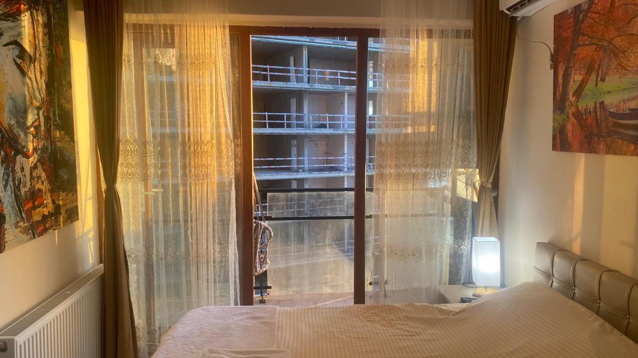 Your Studio On The Beach! Батуми Экстерьер фото