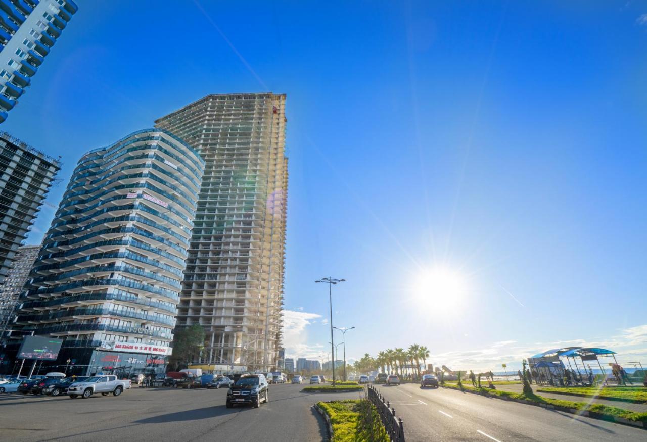 Your Studio On The Beach! Батуми Экстерьер фото